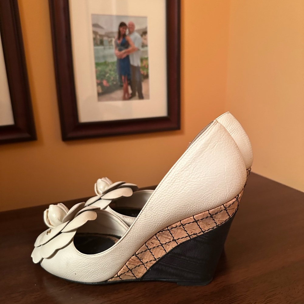 Women’s White Camellia Wedge Heels - Designer Inspired - Picture 5 of 9